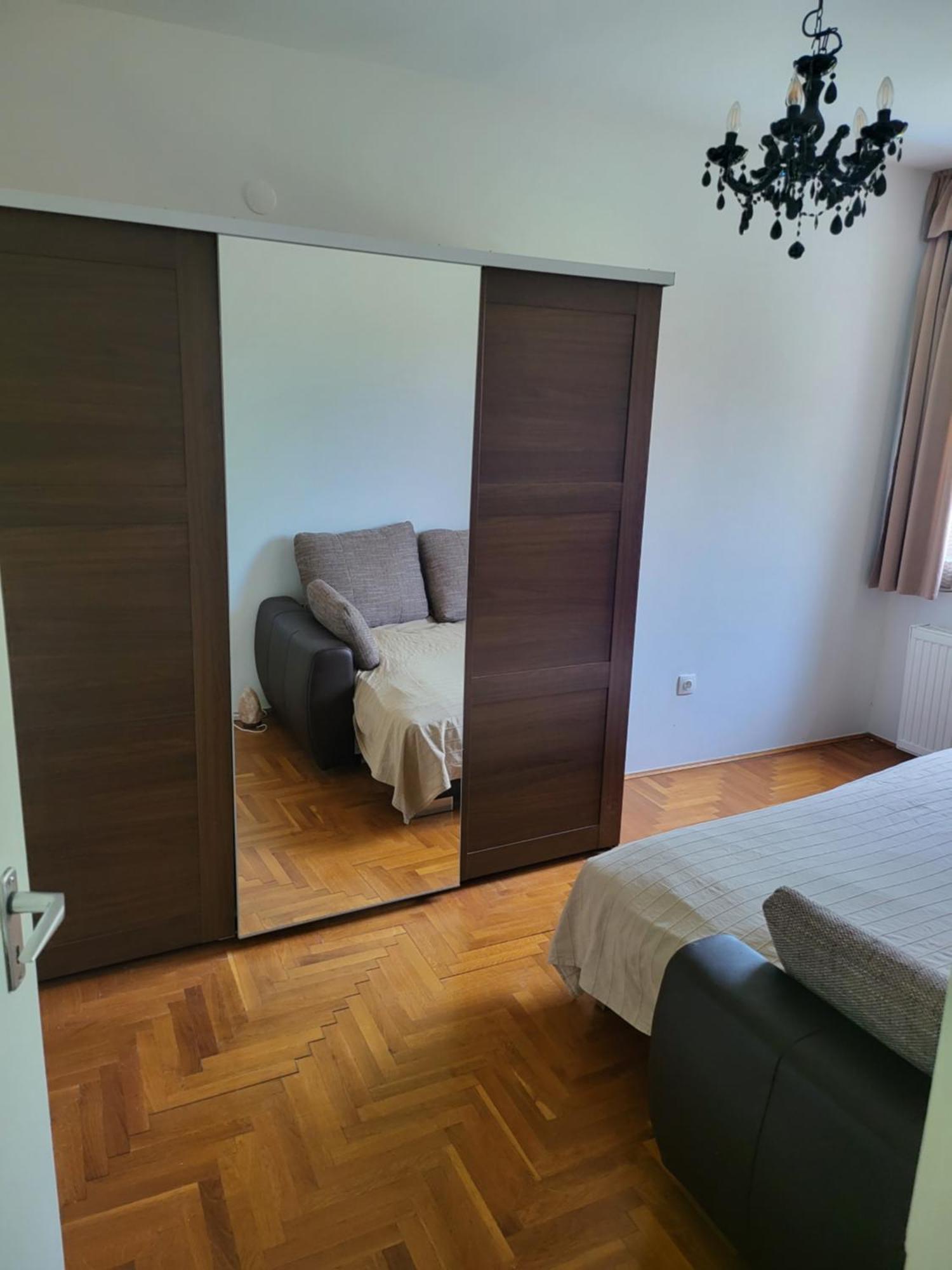Apartment Kali Medence Kapuja 1