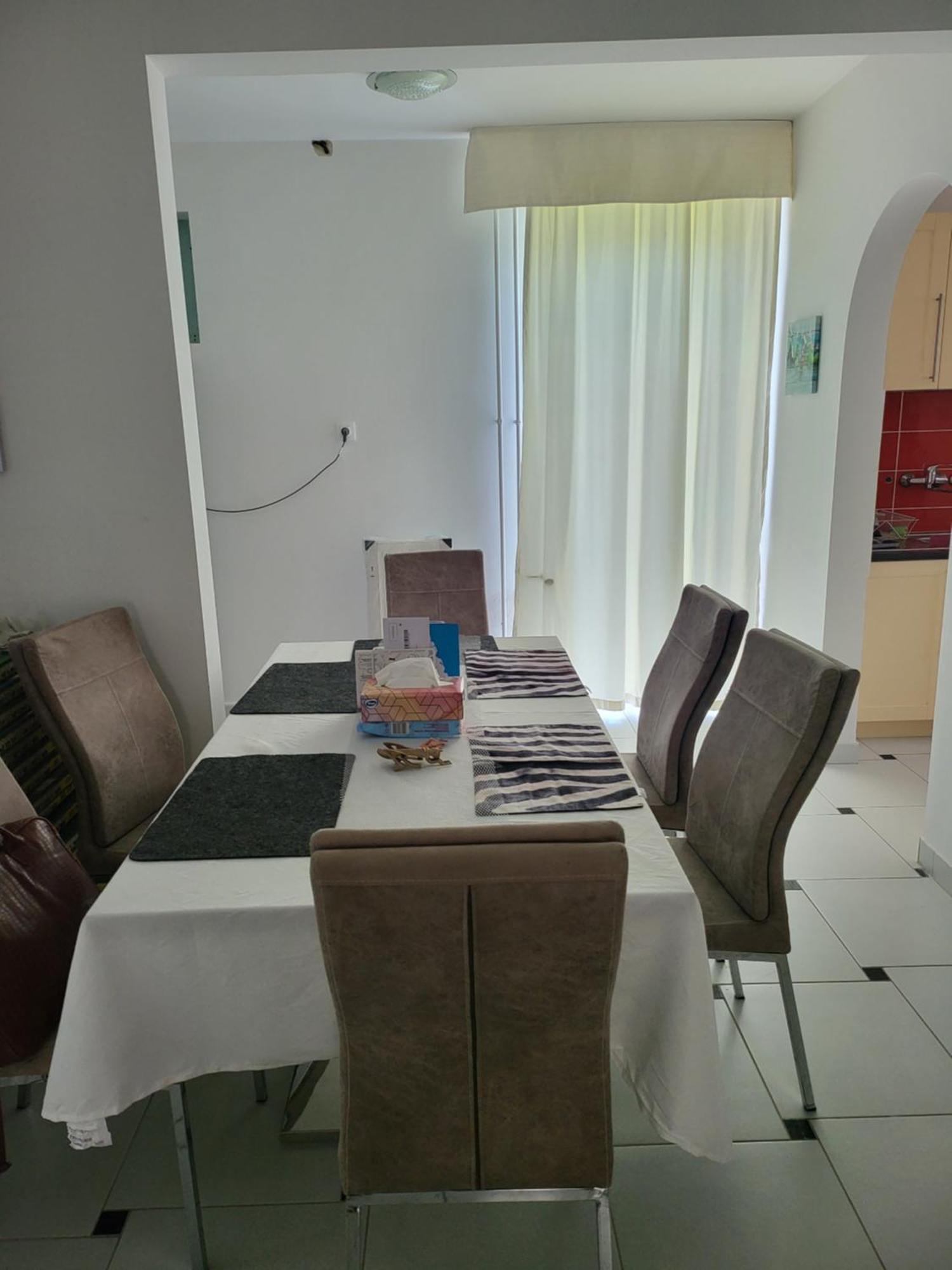 Kali Medence Kapuja 1 Apartment