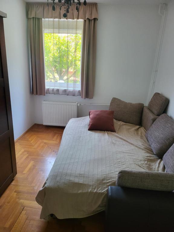 Apartment Kali Medence Kapuja 1 *